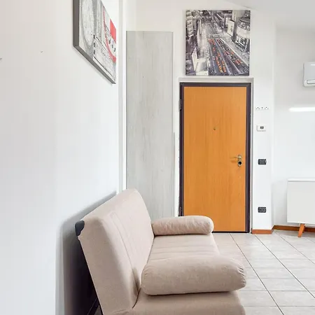 Oasi Sole Laghi With Pool *