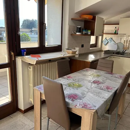 Oasi Sole Laghi With Pool Brebbia