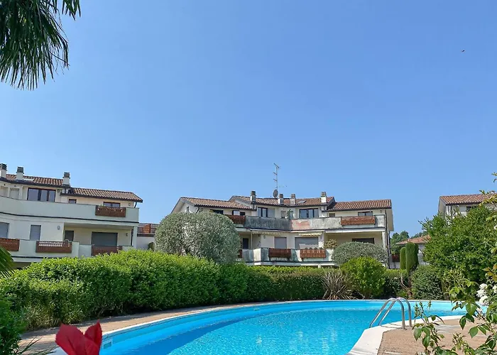 Oasi Sole Laghi With Pool Apartment Brebbia